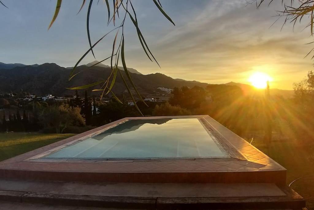 Cortijo Nerja Artist Paradise מראה חיצוני תמונה